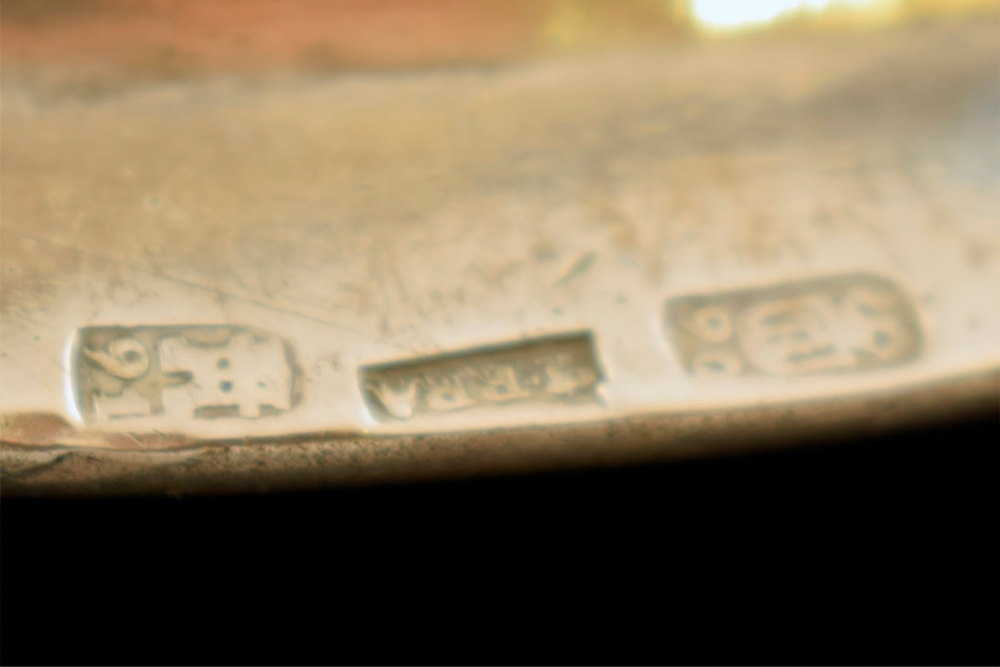 Bacía de plata marca