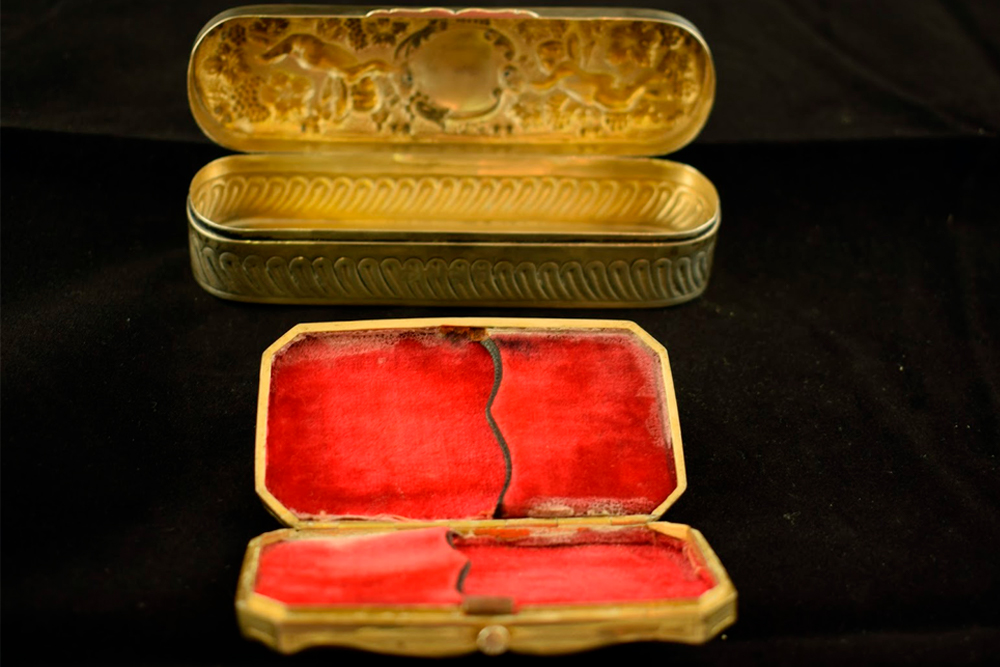 Cajas de Plata abiertas