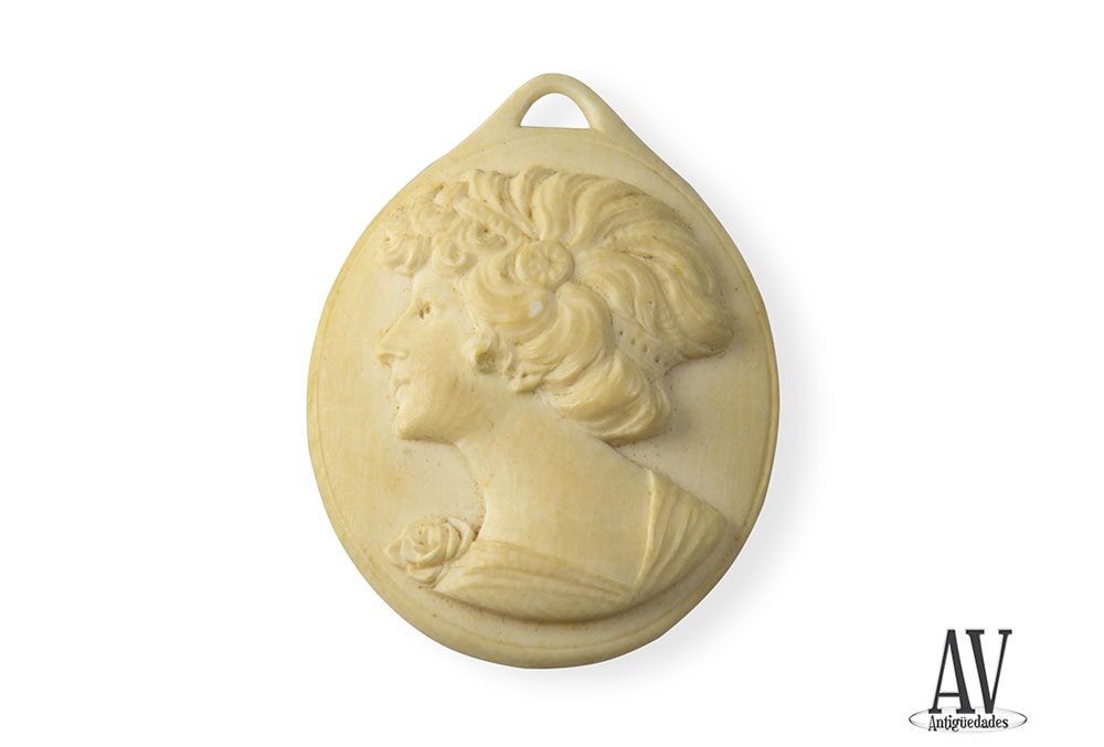 Medallón Art Nouveau